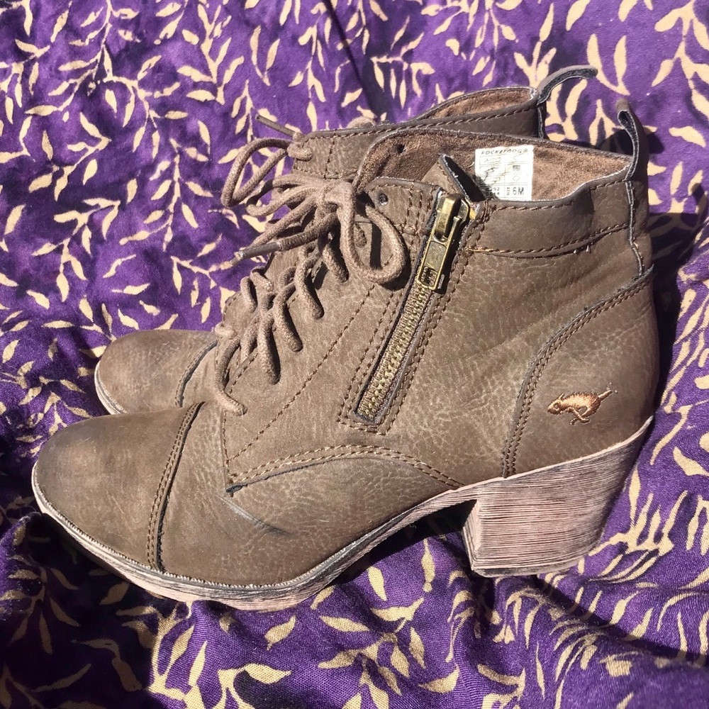 Brown Booties 🤎